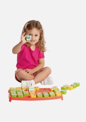 Brinquedo Com Base Para Montar Palavras Tateti Com 35 Peças