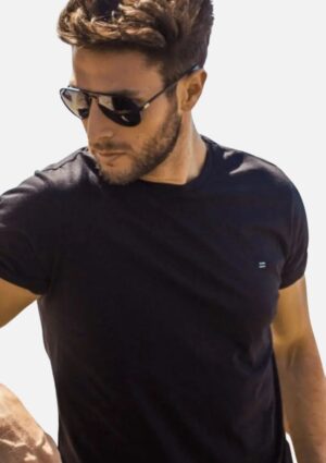 Camiseta Masculina Básica De Algodão Preta Oyhan