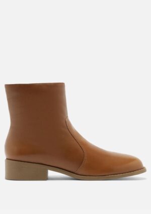 Bota Marrom Couro Cano Curto Salto Bloco Arezzo