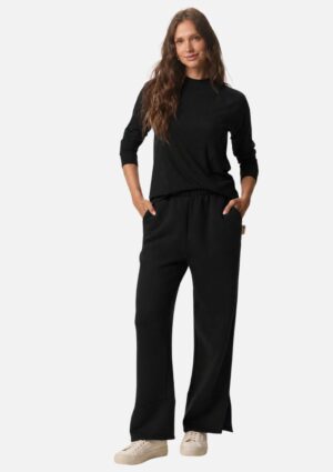 Calça Reta Feminina Fenda Barra Lateral Em Moletom Malwee